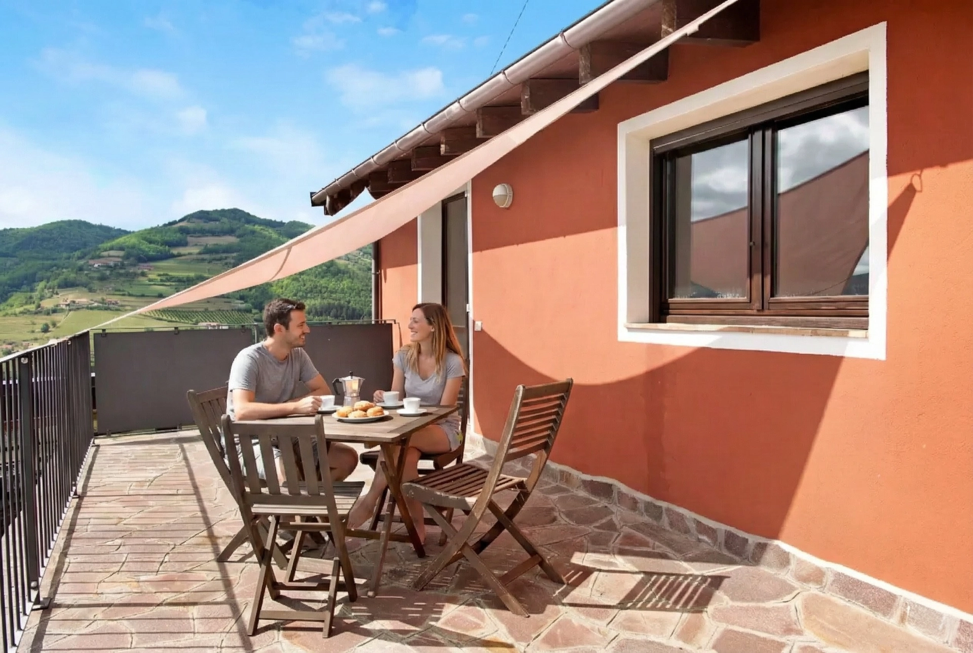 Relax Cottage con terrazza e colazione alla Tenuta MonteOliveto a Vesime